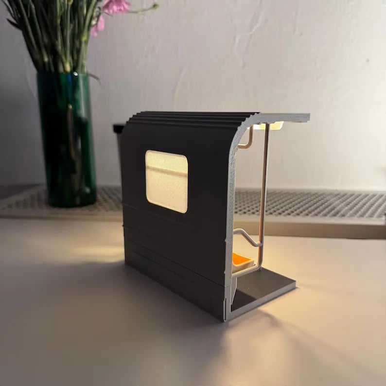 NYC Subway Train Lamp – Includes 3 Interchangeable Posters🔥Clean (no pee smell🤣)